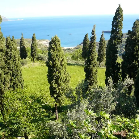 Strongilos Guest house