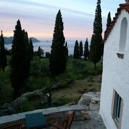 Strongilos Guest house