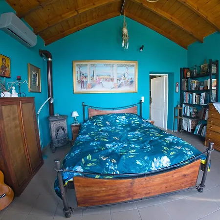 Strongilos Guest house 4*