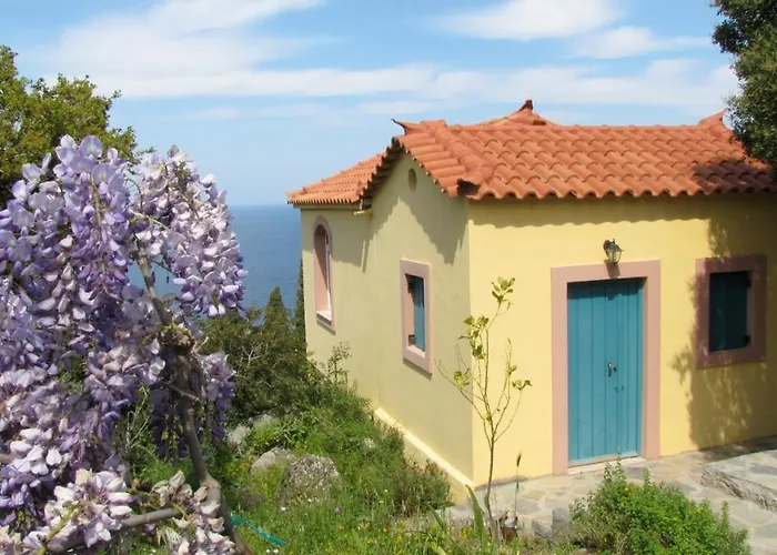 Strongilos Pensionat 4*